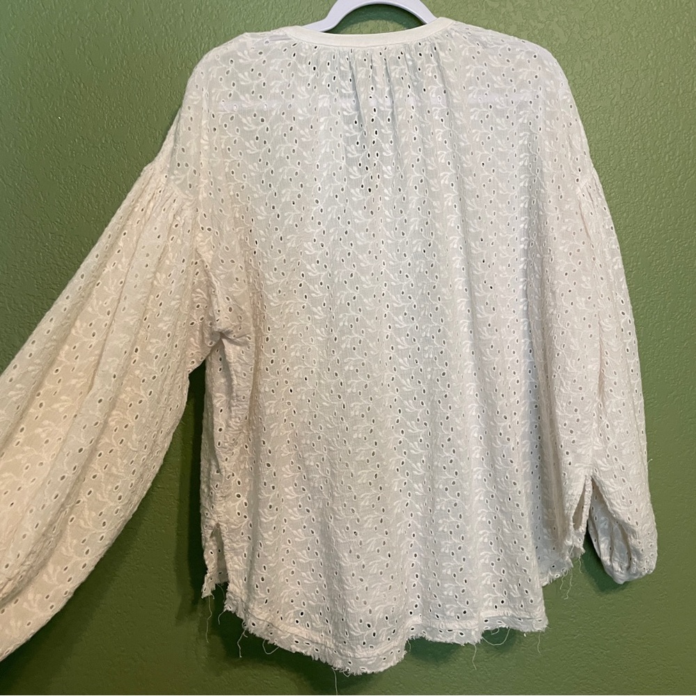 Free People Maddison Eyelet
Blouse Medium - Picture 6 of 6